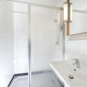 Zimmer mit zwei Einzelbetten